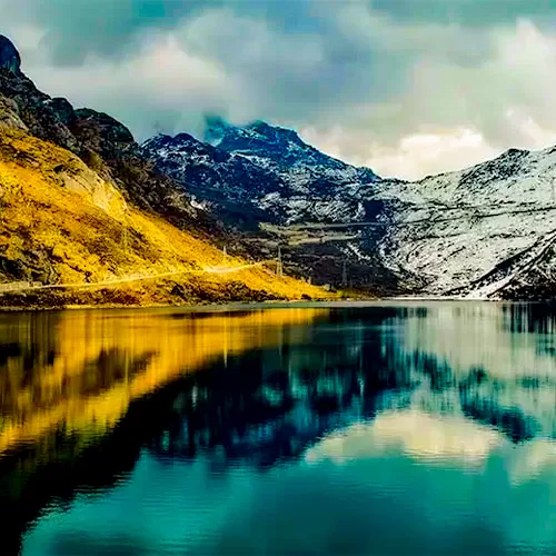 6 Nights 7 Days Gangtok to North Sikkim & Darjeeling Tour